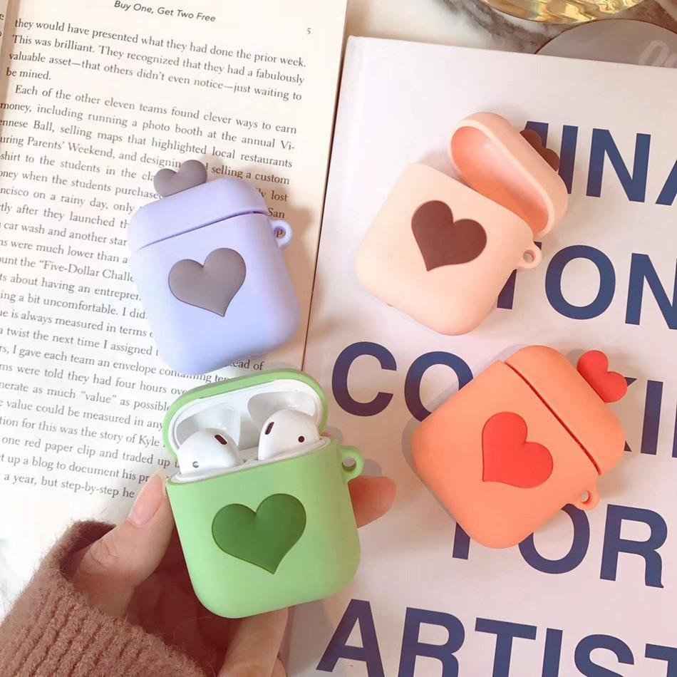 Funda para AirPods con Corazones Pastel