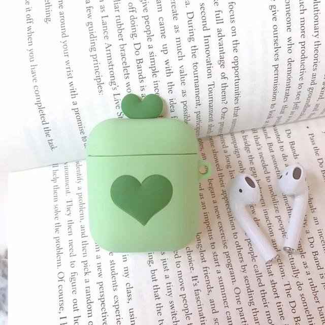 Funda para AirPods con Corazones Pastel