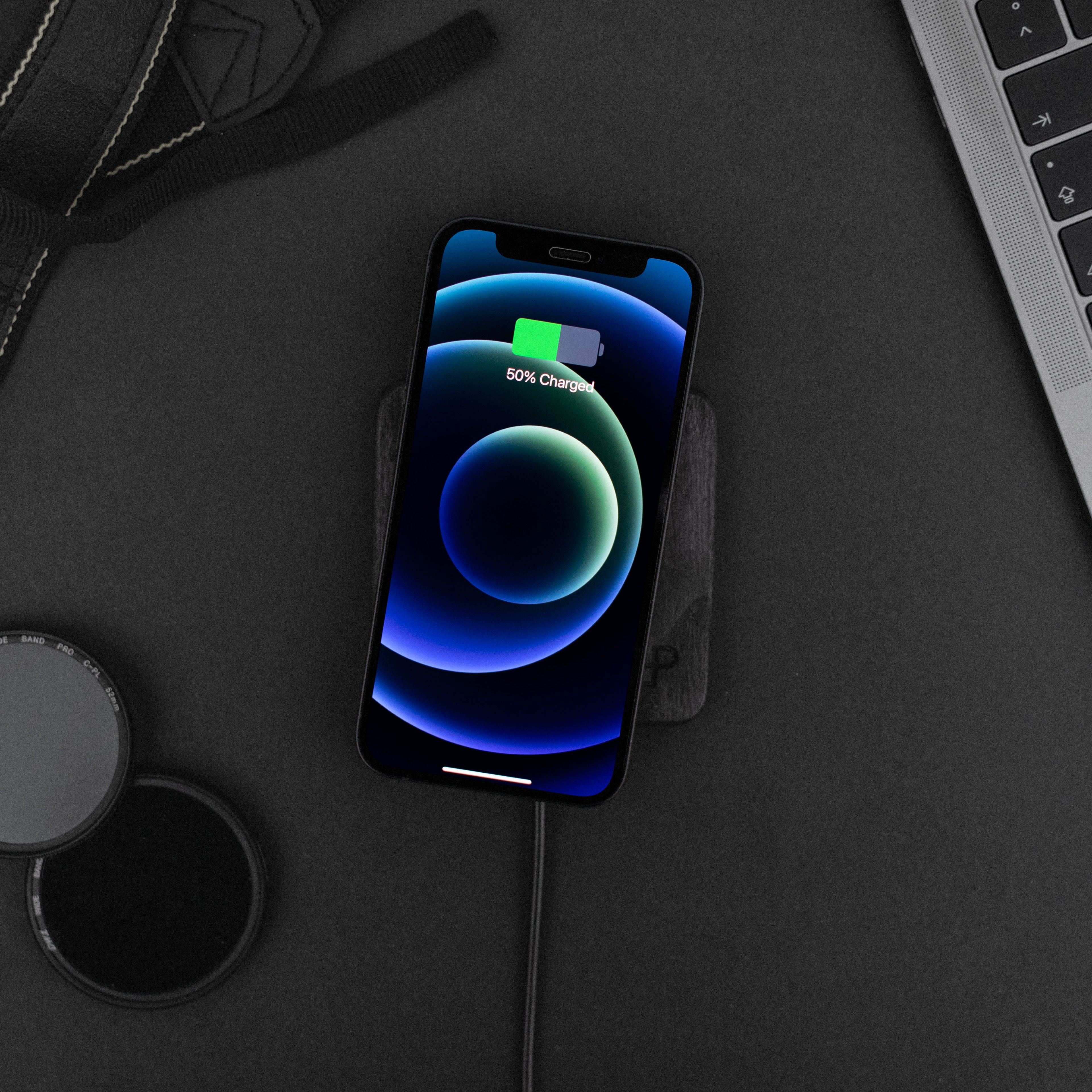 Handcrafted Wooden Wireless Charger - Arboleda Store